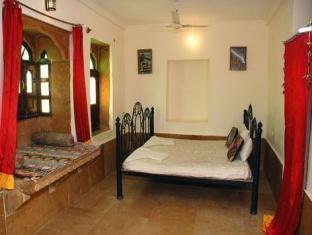 Апартаменты Deepak Rest House Джайсалмер Экстерьер фото
